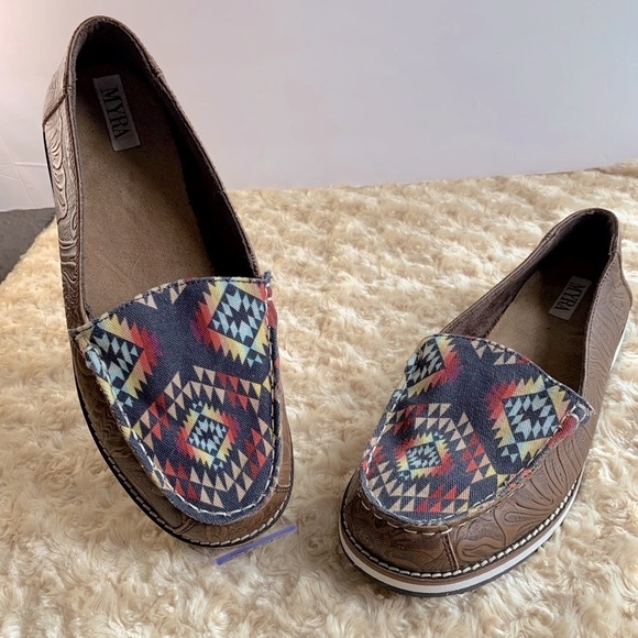 MYRA Shoes - Myra Brown Embossed Leather Aztec Print Noc Toe Slip On Shoes Size 9